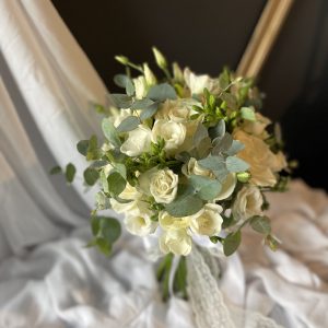 Buchet mireasa White flowers