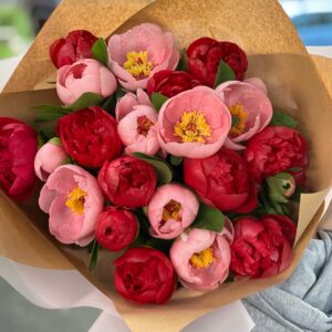 Buchet de 21 de bujori