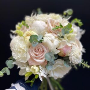 Buchet mireasă „Ivory Elegance”