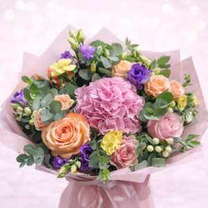 Buchet floral pastel cu hortensie și trandafiri „Pastel Harmony”