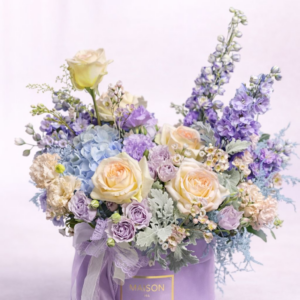 Lavender Poetry – Aranjament Floral Premium